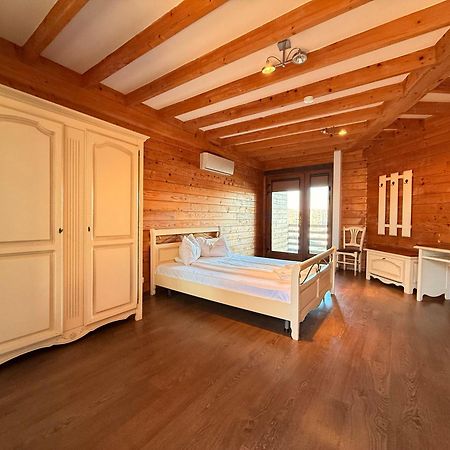 Lifeharbour Limanu Hotel Bagian luar foto