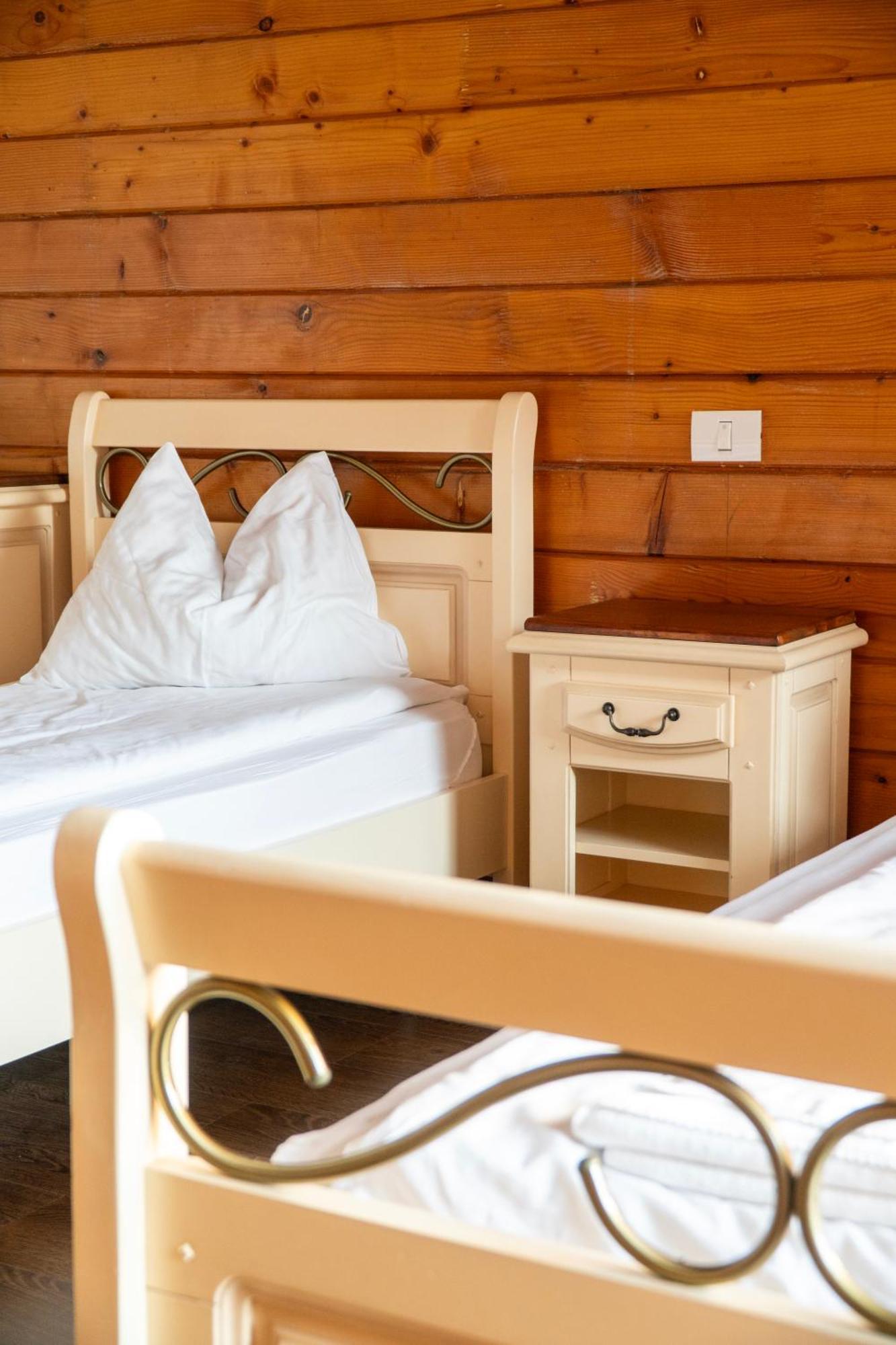 Lifeharbour Limanu Hotel Bagian luar foto