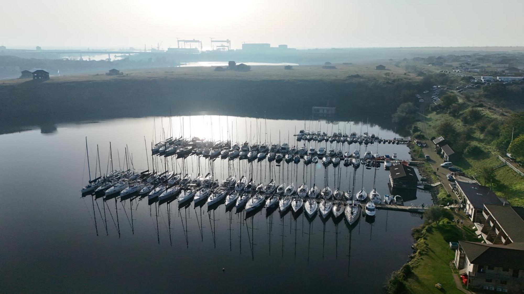 Lifeharbour Limanu Hotel Bagian luar foto