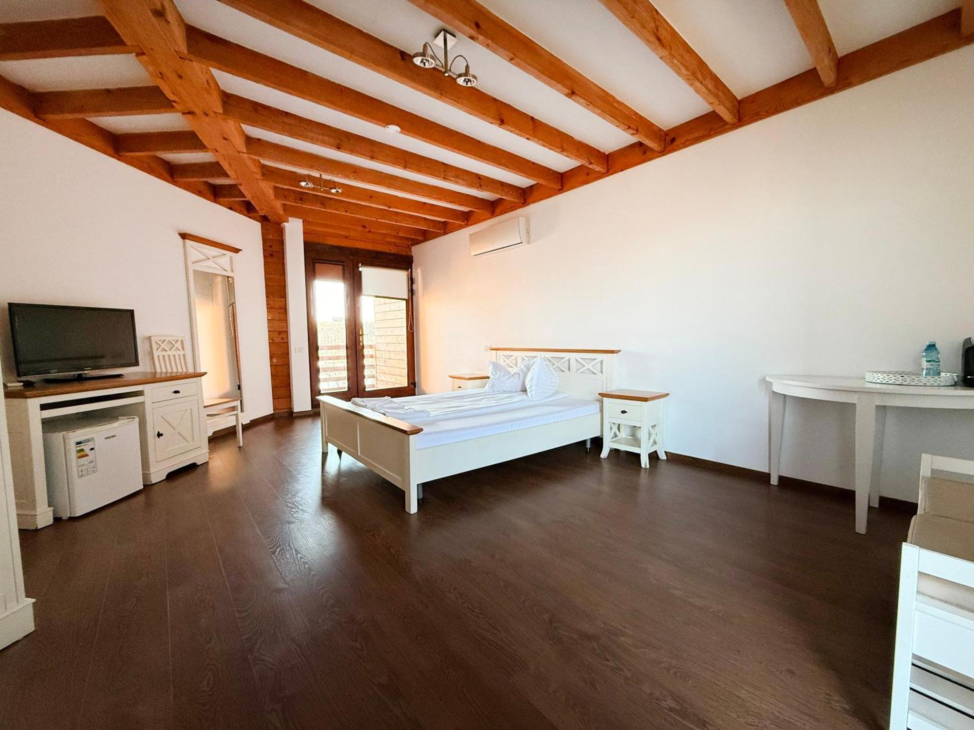 Lifeharbour Limanu Hotel Bagian luar foto