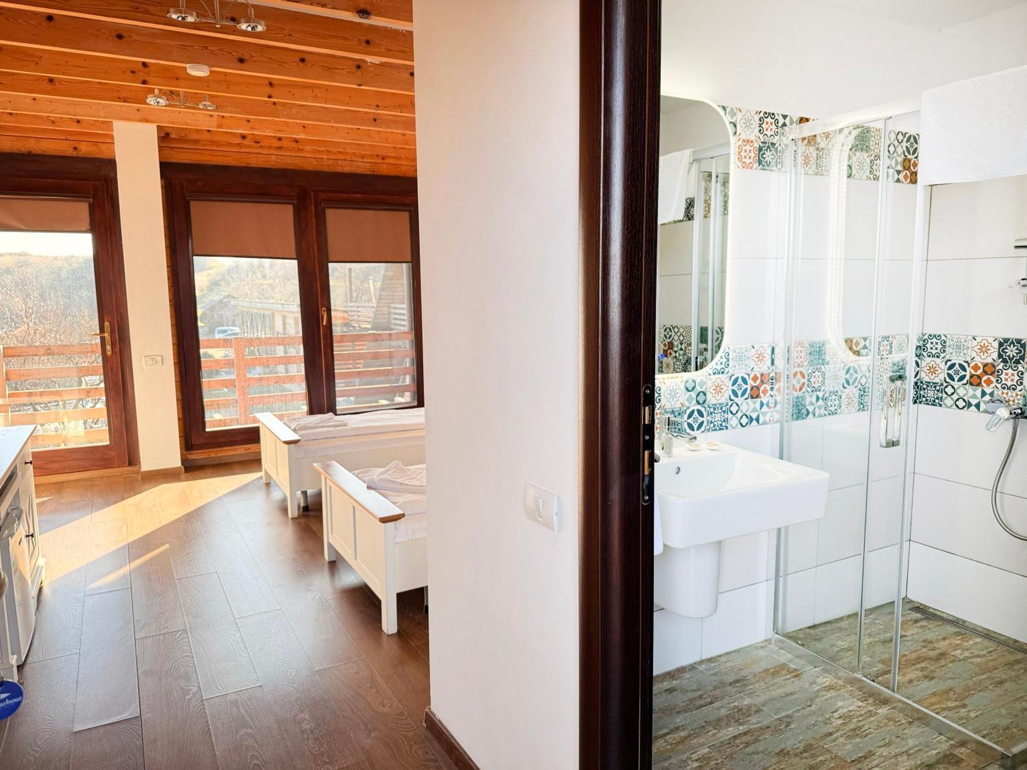 Lifeharbour Limanu Hotel Bagian luar foto