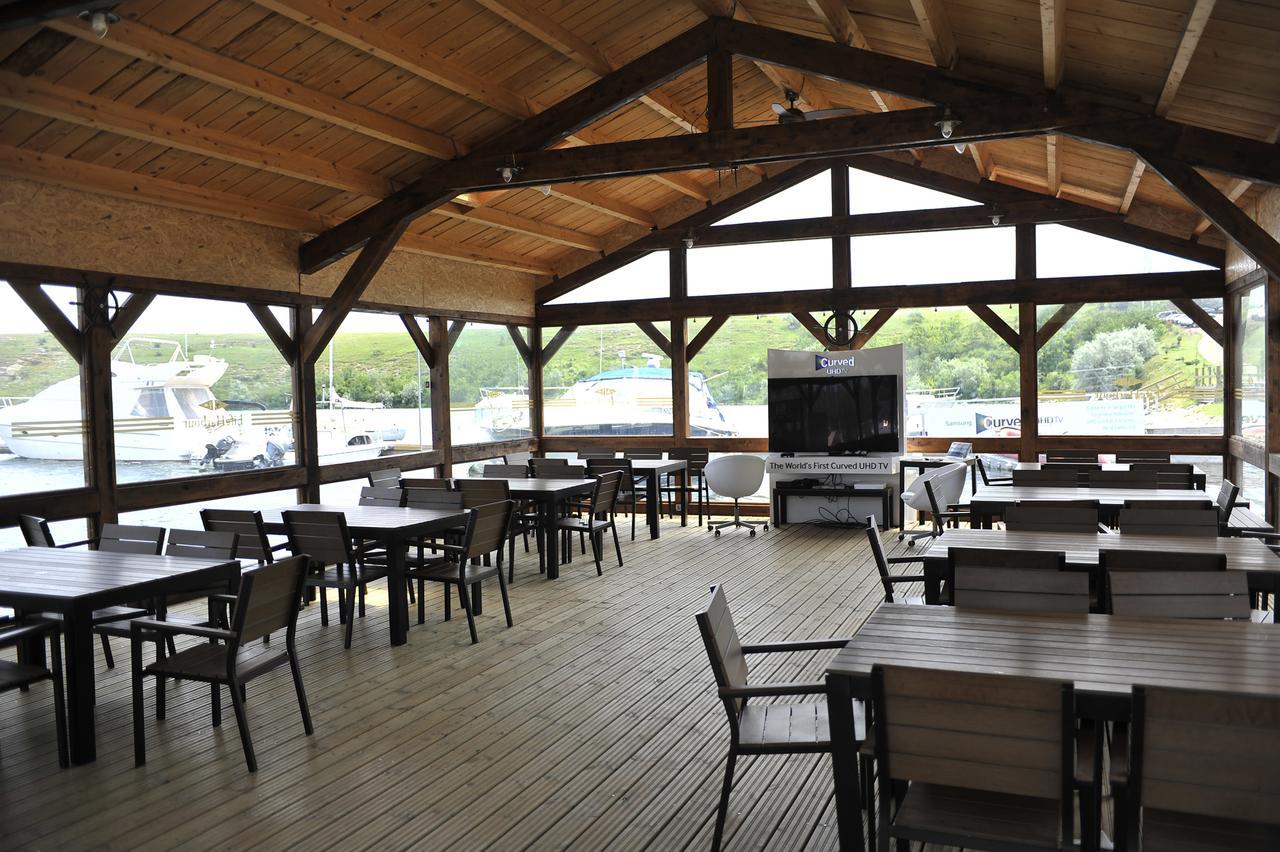 Lifeharbour Limanu Hotel Bagian luar foto