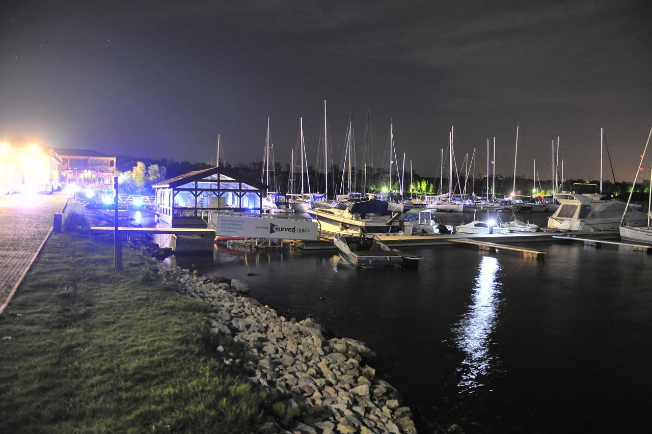 Lifeharbour Limanu Hotel Bagian luar foto